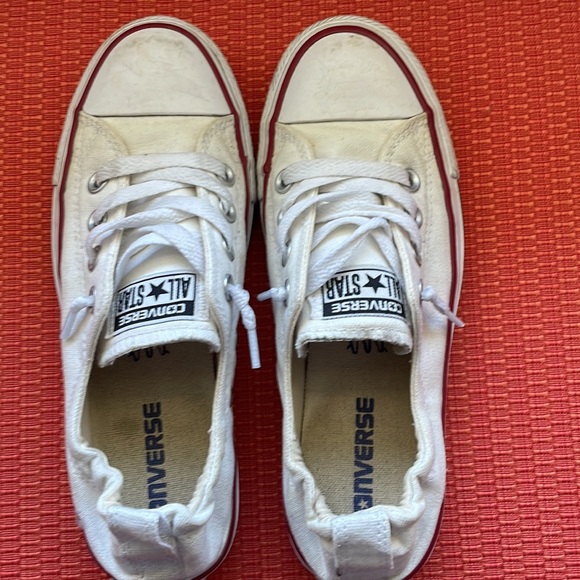 Converse all star chucks. Stretchy back slip on sneaker. Women’s size 6 - Picture 3 of 9